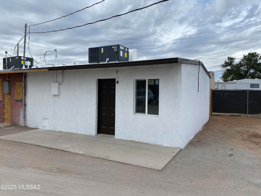 326 E Prince Rd unit 1, Tucson, AZ 85705 - photo 1