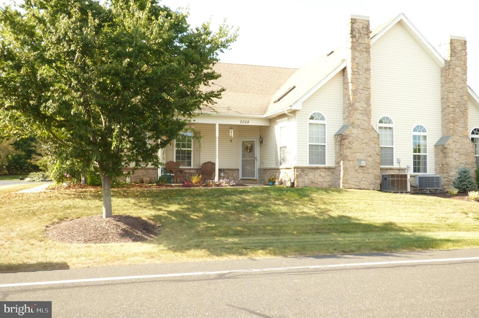 2028 Rose Dr, Pennsburg, PA 18073 - photo 1