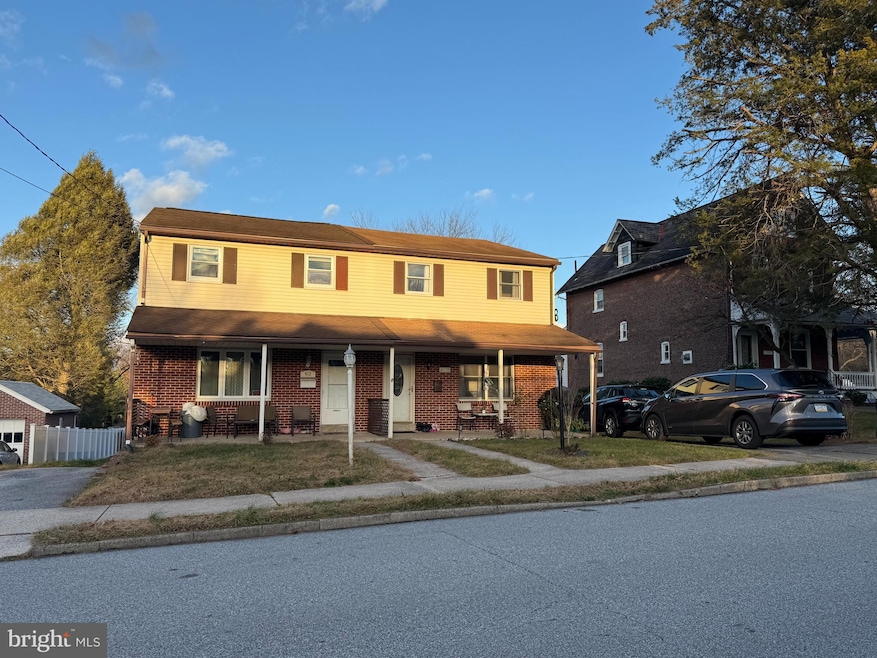 410 N 5th Ave, Royersford, PA 19468 - photo 1