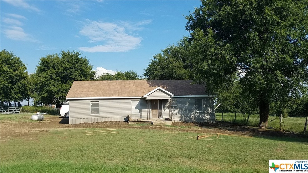 1282 Blue Cut Rd N, Mc Gregor, TX 76657 - photo 1