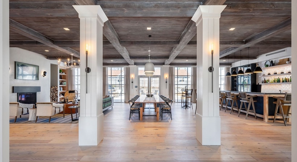 333 Unquowa Rd unit 310, Fairfield, CT 06824 - photo 1