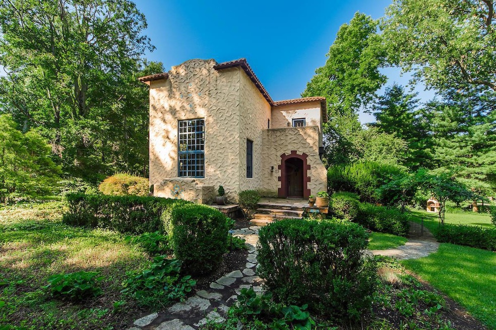 Spanish Revival in Old Beechwold