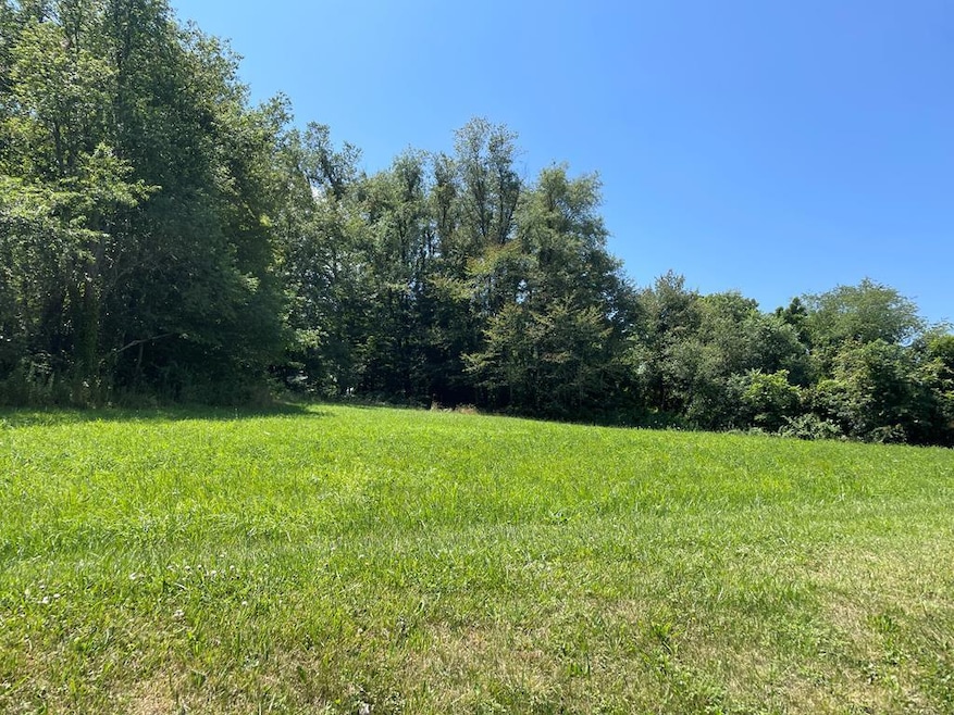 529 Parsonage Ave, Rural Retreat, VA 24368 - photo 1