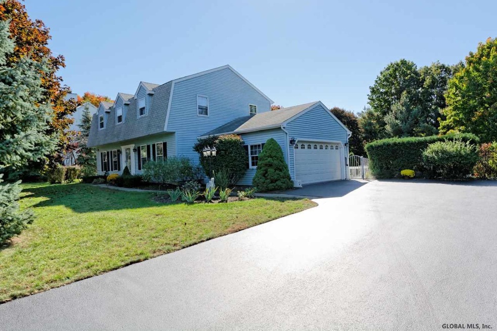 2 Summer St, Troy, NY 12180 - photo 1