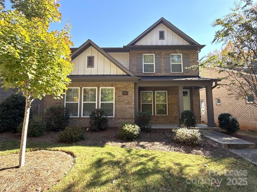707 Marion Dr, Matthews, NC 28105 - photo 1
