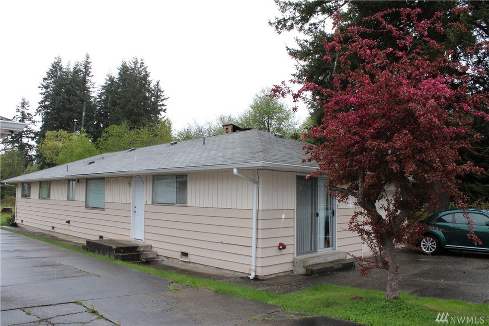 10430 Holly Dr, Everett, WA 98204 - photo 1