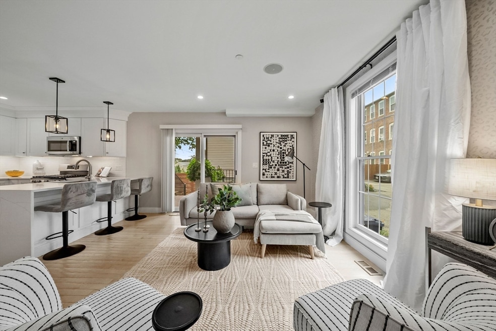 108 Mount Pleasant Ave unit 108R, Roxbury, MA 02119 - photo 1