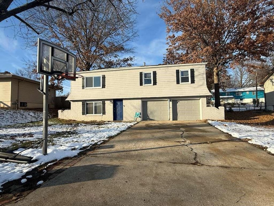 5216 NE 57th St, Kansas City, MO 64119 - photo 1