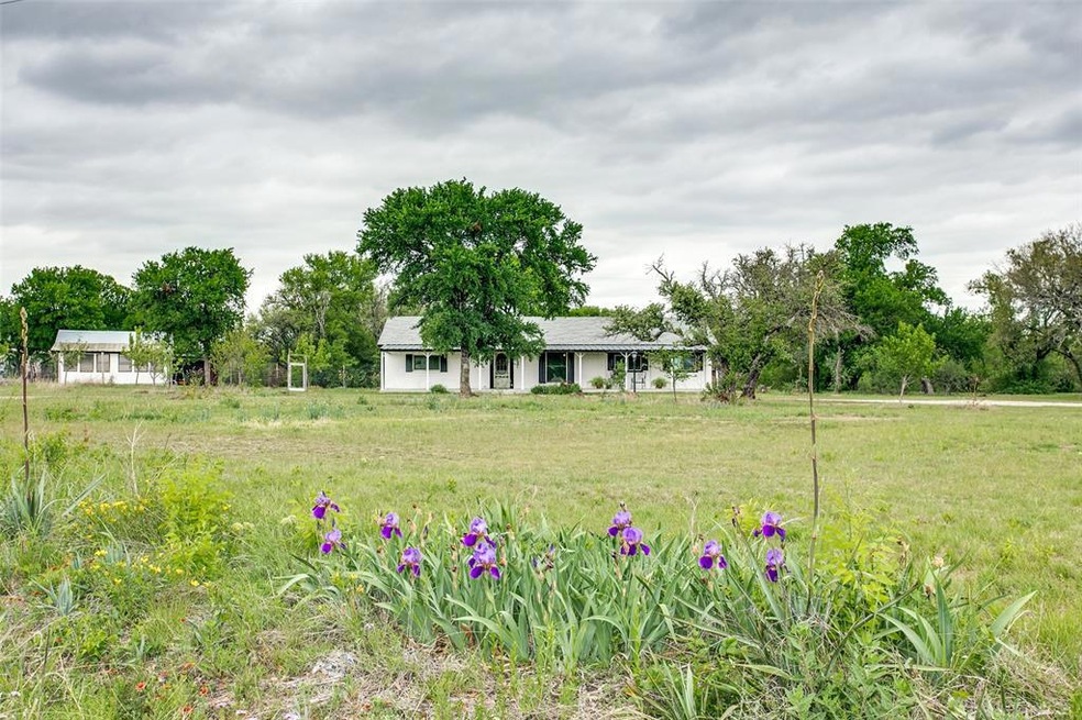 102 Rankin Rd, Azle, TX 76020 - photo 1