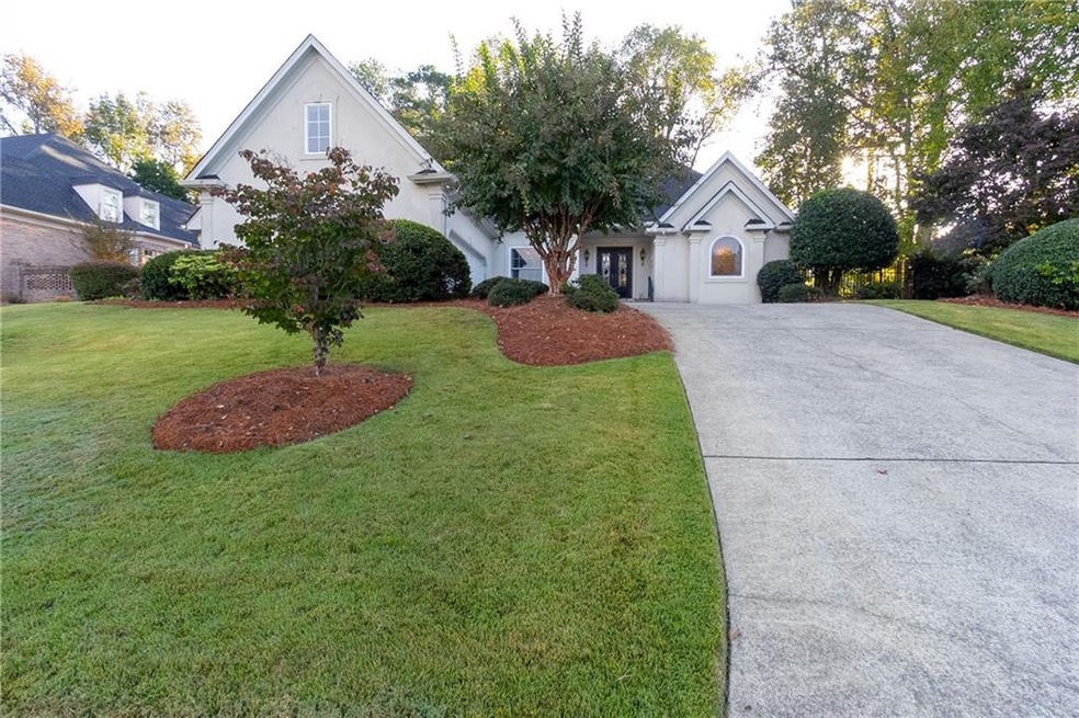 4789 Broxbourne Dr, Marietta, GA 30068 - photo 1