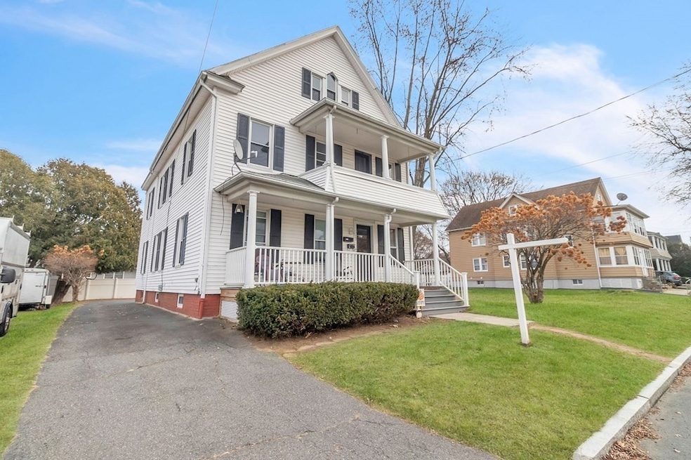 35 Moore St, Chicopee, MA 01013 - photo 1