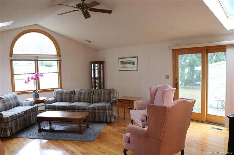 15 Tyler Rd, Enfield, CT 06082 - photo 1