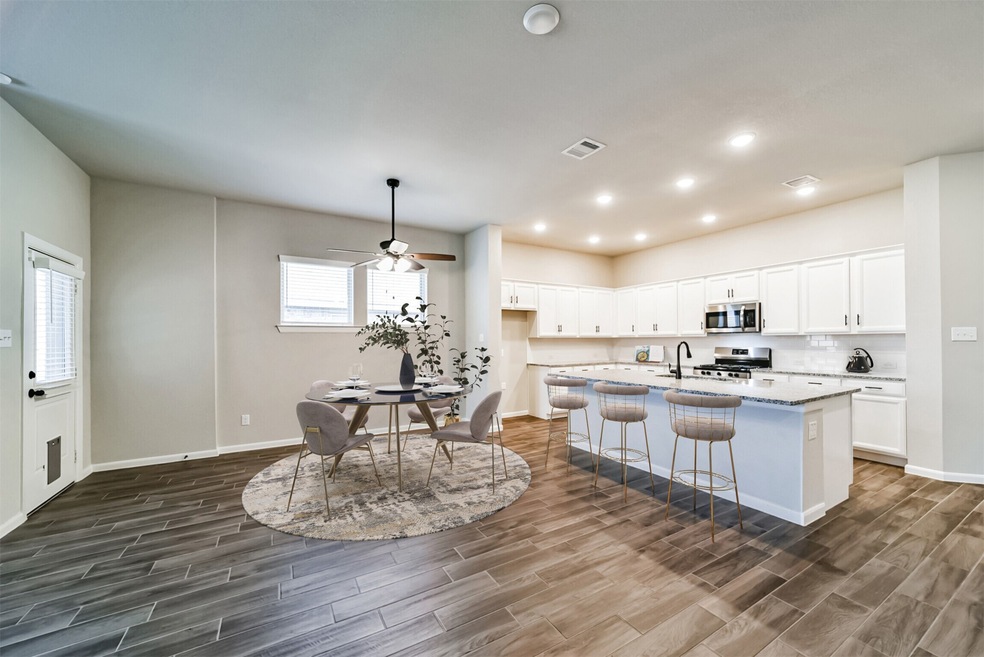 This photo has been virtually staged.