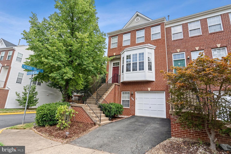 2511 Woodrow Wilson Dr, Herndon, VA 20171 - photo 1