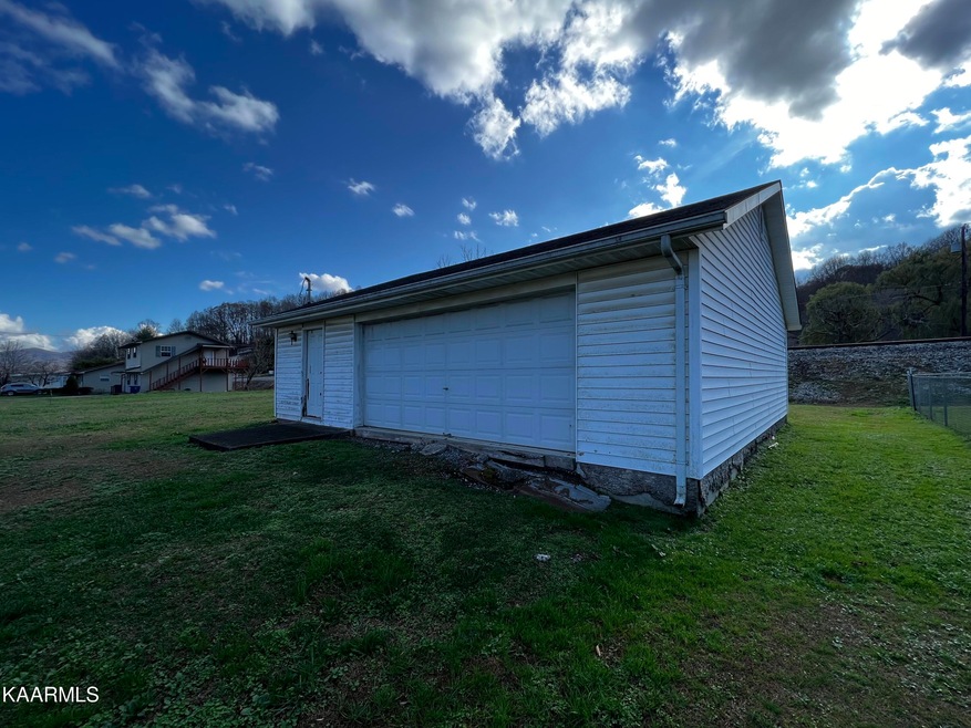 4611 W Cumberland Ave, Middlesboro, KY 40965 MLS 1211832