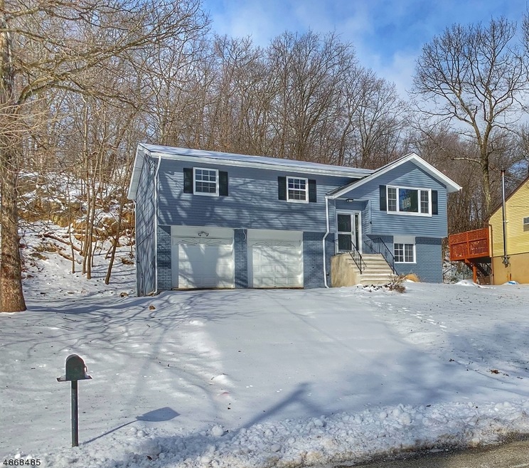 4 Divito Trail, Hopatcong, NJ 07843 - photo 1