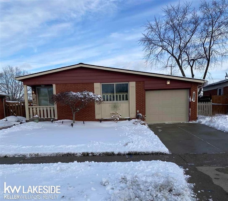 30520 J Carls St, Roseville, MI 48066 - photo 1