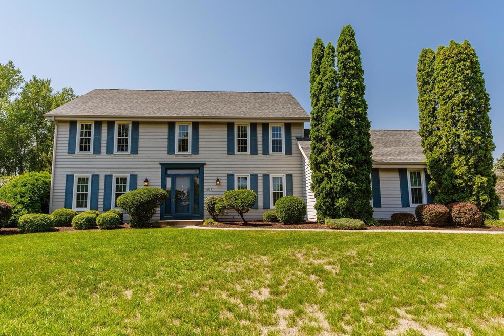 955 Pitzka Rd, Brookfield, WI 53045 - photo 1