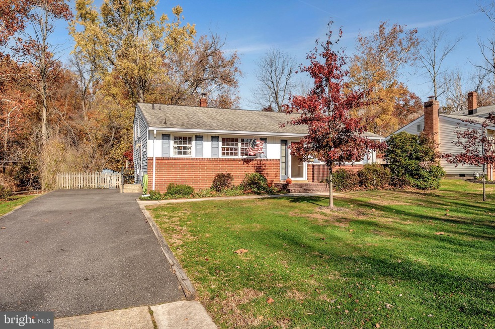 1903 Faulkland Rd, Wilmington, DE 19805 - photo 1