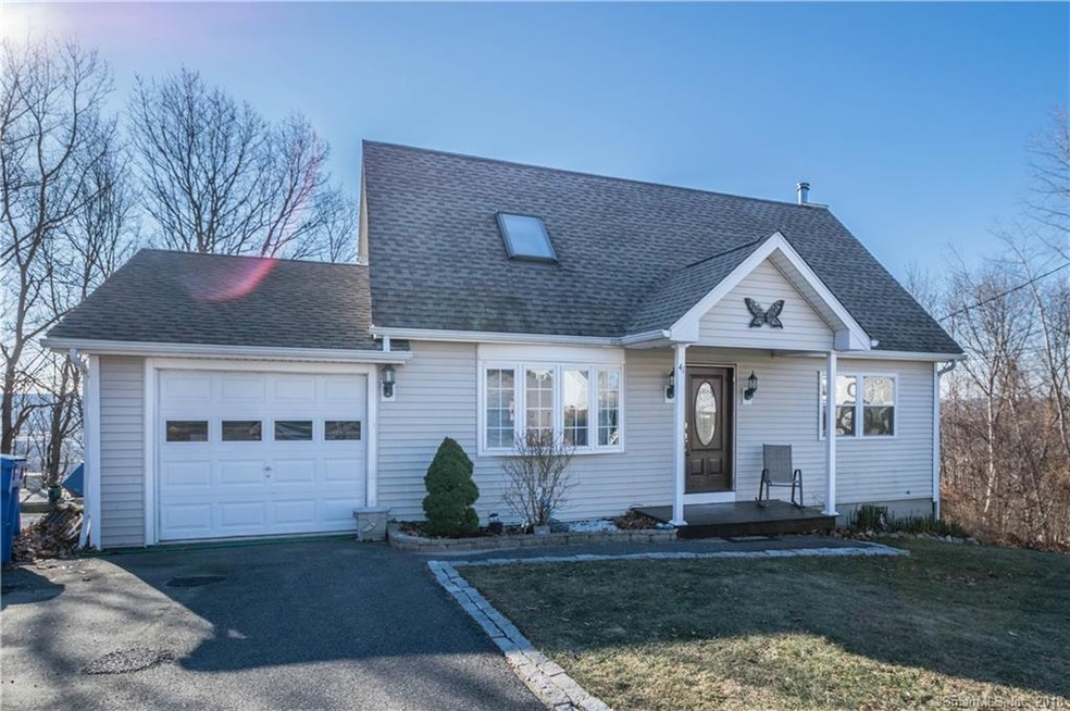 41 Kara Dr, Waterbury, CT 06704 - photo 1