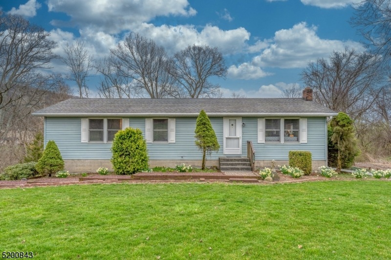 172 Sarepta Rd, Belvidere, NJ 07823 - photo 1