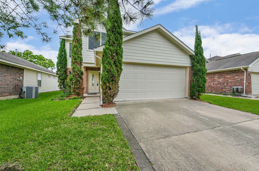 8911 Doak Ln, Houston, TX 77075 - photo 1