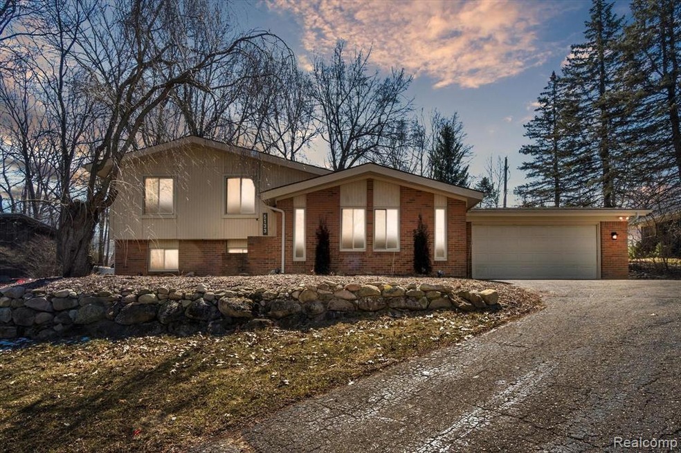 01-5133-Greenview-Dr-WindowStill-Real-Estate-Photo