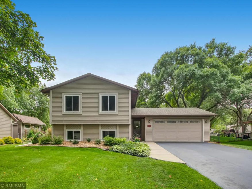 10149 103rd Ave Maple Grove MN-002-047-Exterior Fr
