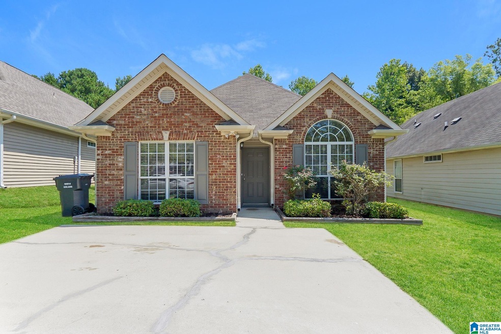 396 Camden Cove Cir, Calera, AL 35040 - photo 1