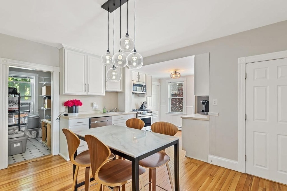 8 Adams St unit 2, Salem, MA 01970 - photo 1