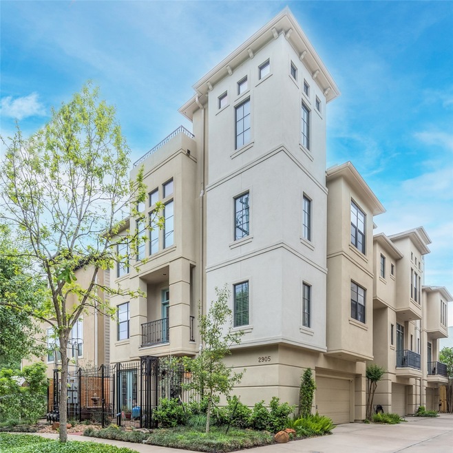 Beautiful free standing home in Midtown.