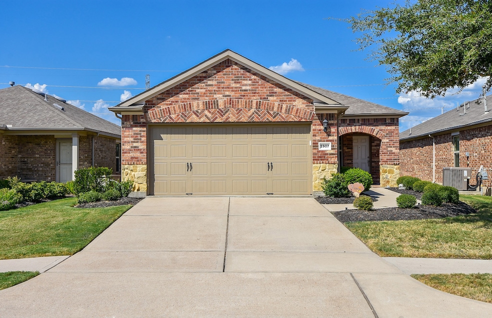 2907 Cone Flower Dr, Richmond, TX 77469 - photo 1