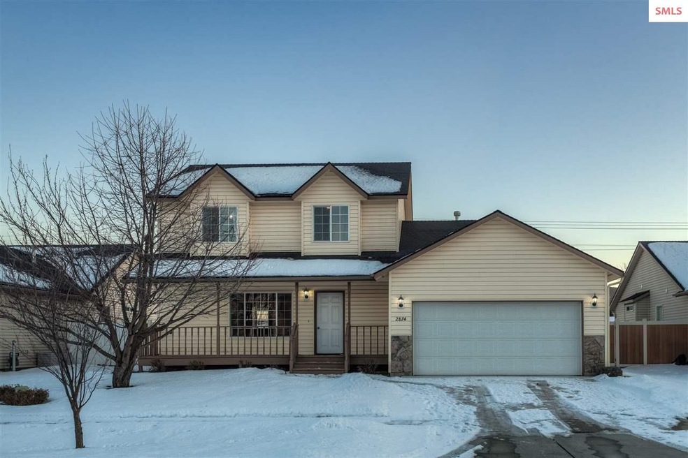 4 bedroom, 2.5 bathroom beauty in wonderful Fields