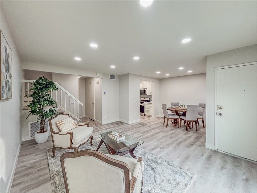 12302 Runnymede St unit 4, North Hollywood, CA 91605 - photo 1