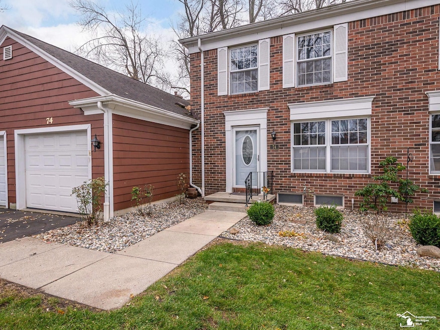 74 Linswood Dr, Monroe, MI 48162 - photo 1