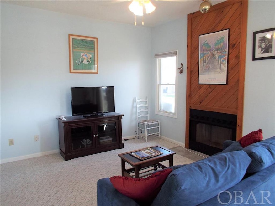 200 E Martin St unit 101, Kill Devil Hills, NC 27948 - photo 1