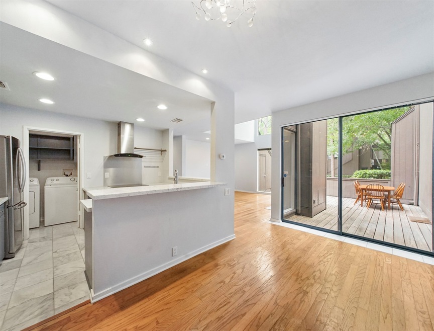 29 Litchfield Ln, Houston, TX 77024 - photo 1