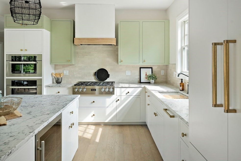 144 Linden St unit B, Wellesley, MA 02482 - photo 1