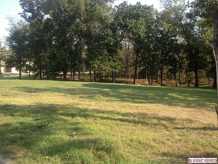 ESTABLISHED NEIGHBORHOOD WITH MATURE TREES!  THIS