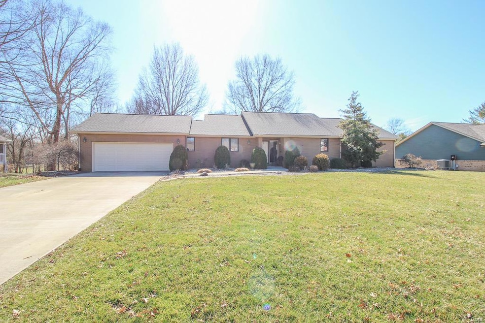 61 Santa Anita Dr, Maryville, IL 62062 - photo 1