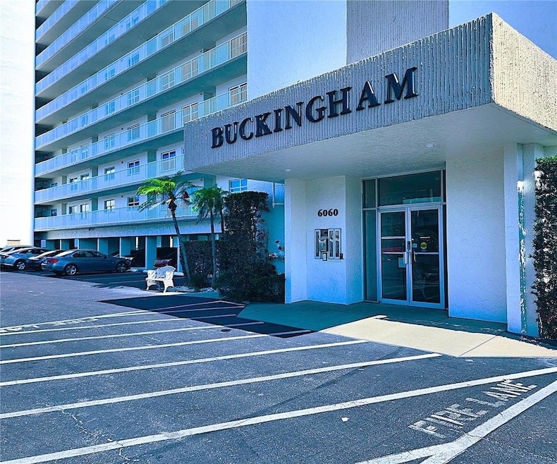 FURNISHED 2BR/2BA, 1255sf, 9th Floor Condo: 6060 SHORE BLVD S, #903, GULFPORT, FL 33707