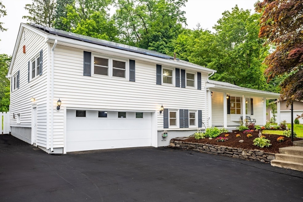 477 Salisbury St, Worcester, MA 01609 - photo 1