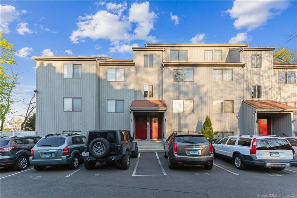 188 Flax Hill Rd unit C11, Norwalk, CT 06854 - photo 1