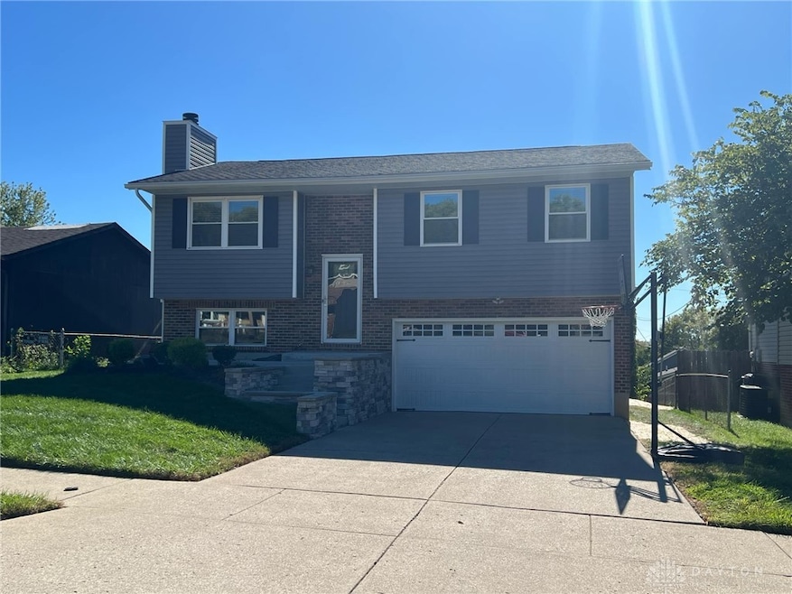 4900 Caprice Dr, Middletown, OH 45044 - photo 1