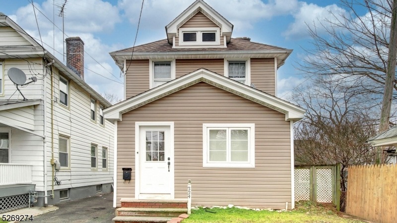 224 Elm Ct unit 226, Elizabeth, NJ 07208 - photo 1