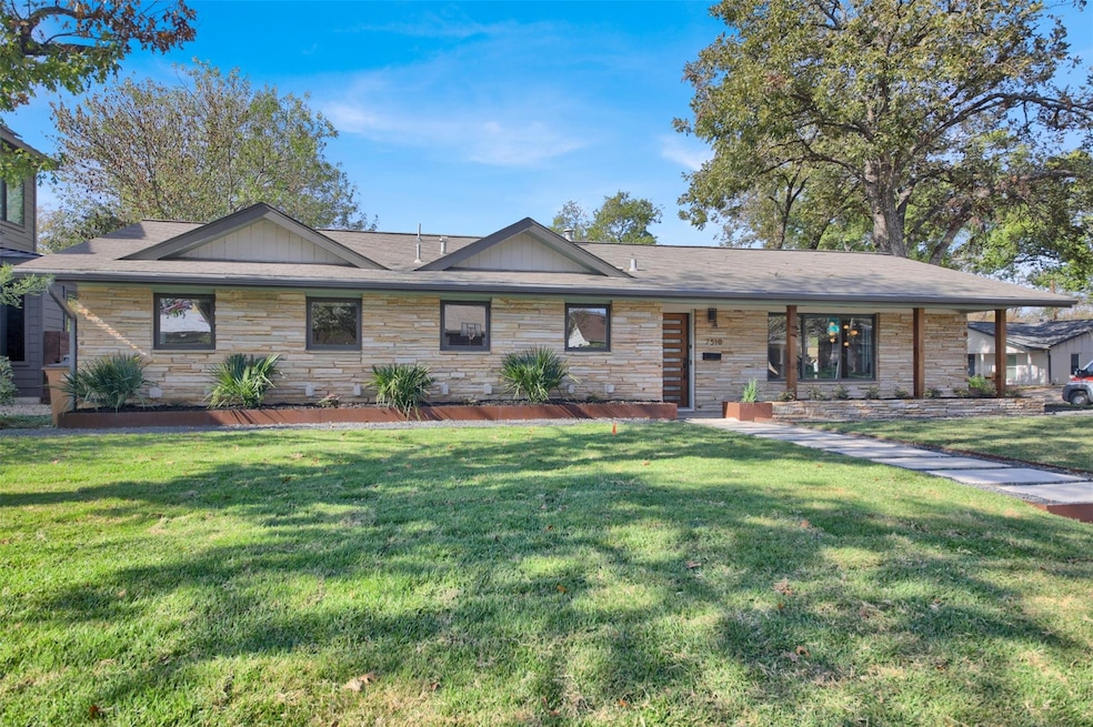 7510 Daugherty St, Austin, TX 78757 - photo 1