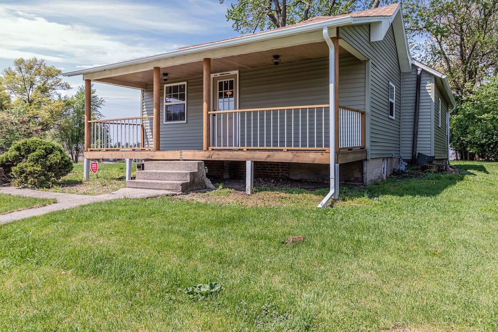 103 N Jackson St, Philo, IL 61864 - photo 1