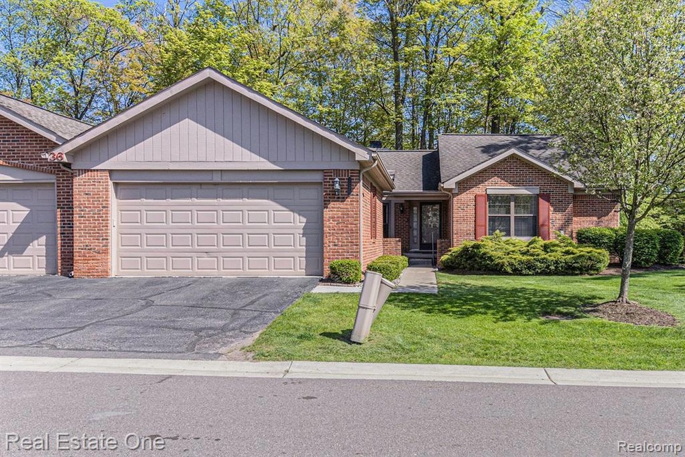 7275 Danbrooke, West Bloomfield, MI 48322 - photo 1