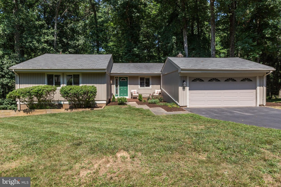15017 Good Meadow Ct, North Potomac, MD 20878 - photo 1