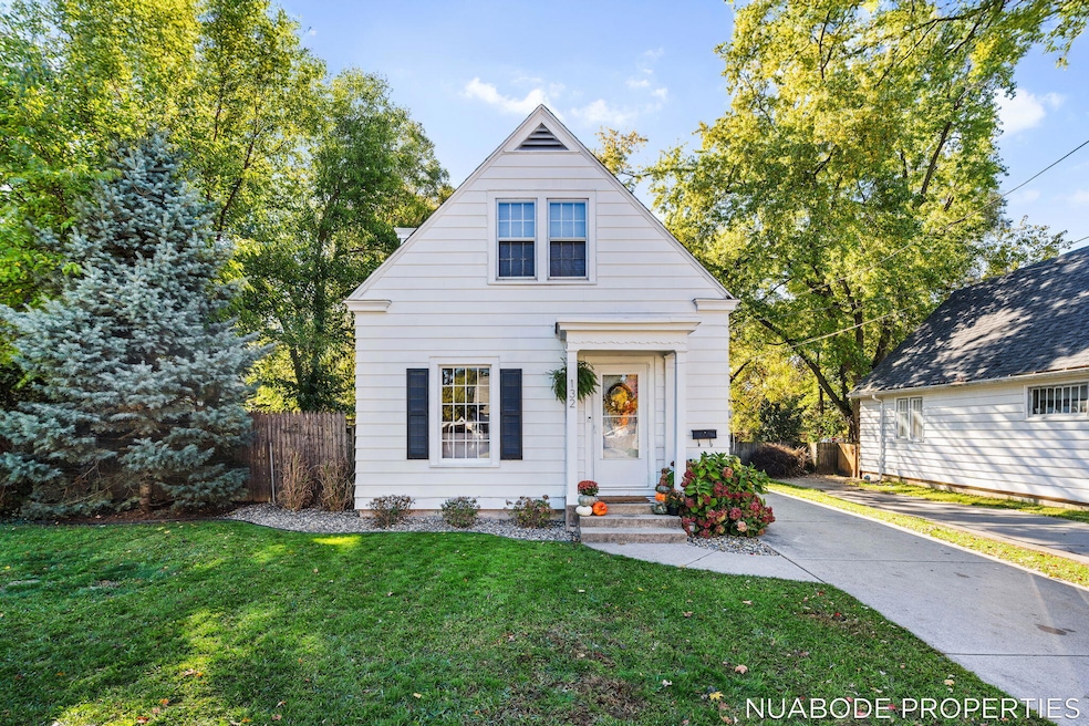 132 Graceland St NE, Grand Rapids, MI 49505 - photo 1